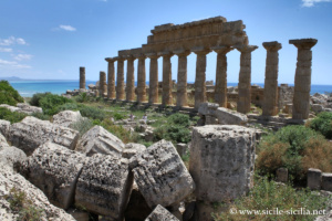 Temple D Athéna et Temple C d'Apollon à Sélinonte, Sicile