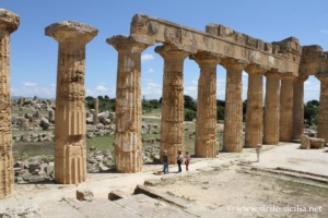 Temple d'Héra (E), Sélinonte