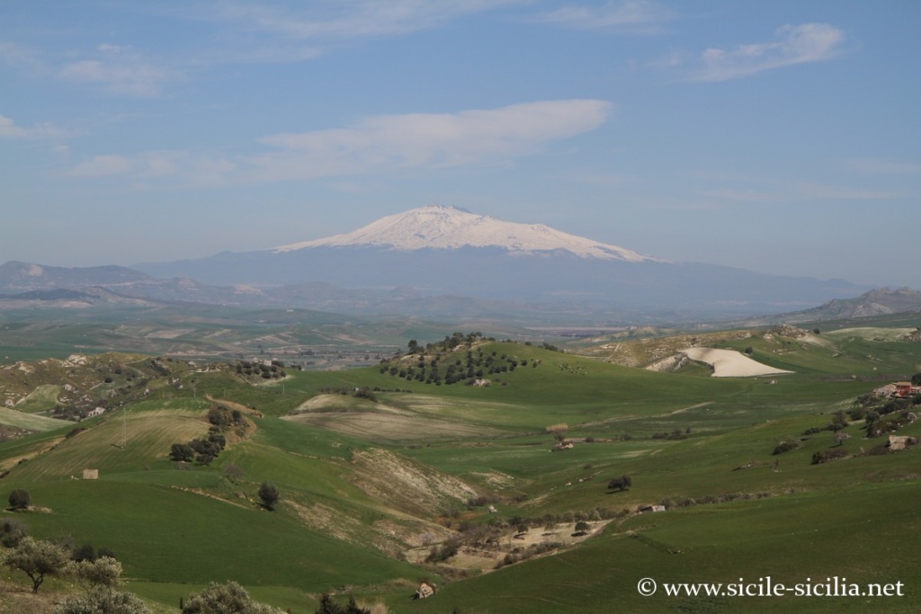 Panorama sur l'Etna en hiver