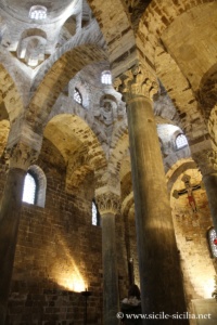 Intérieur de l'église San Cataldo à Palerme