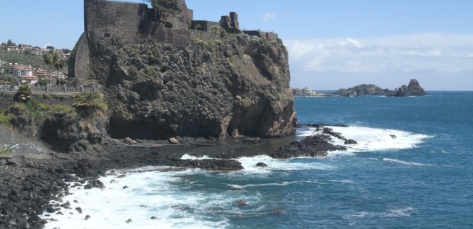 Aci Castello, Riviera des Cyclopes