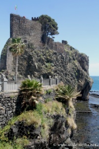 Aci Castello, Riviera des Cyclopes