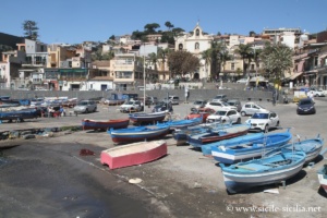 Port d'Aci Trezza