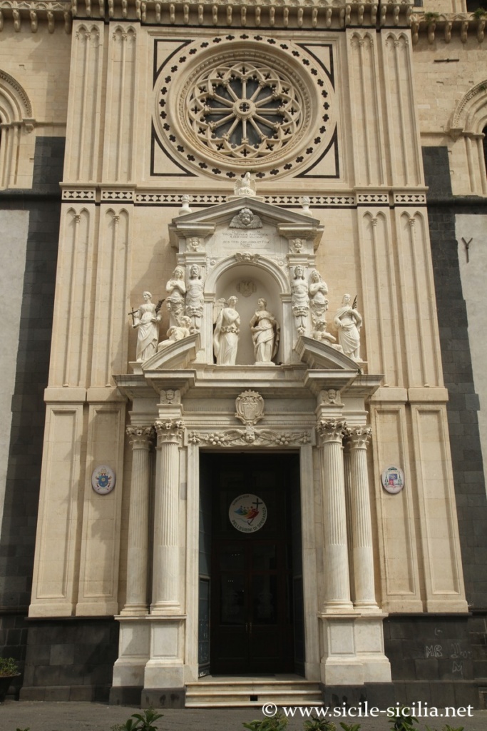 Portail de la cathédrale d'Acireale