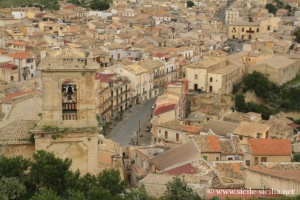 Panorama depuis le château Santapau, Licodia Eubea