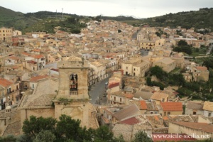 Panorama depuis le château de Licodia Eubea