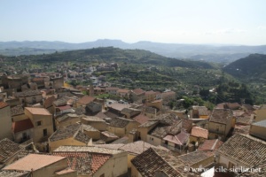 Panorama sur Assoro de la Piazza Umberto I, Assoro
