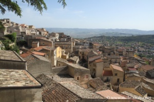 Panorama sur Assoro de la Piazza Umberto I, Assoro