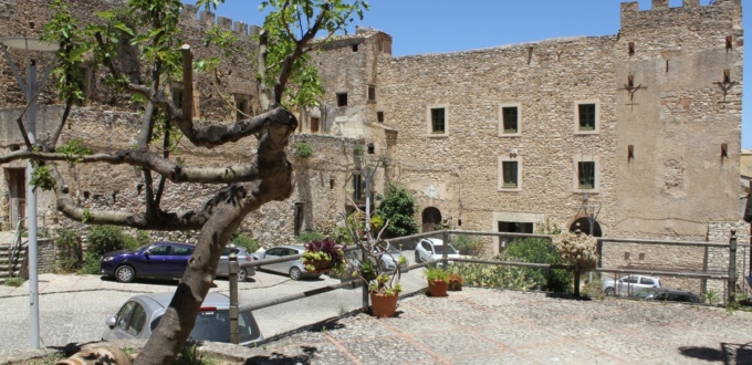 Château de Beccadelli à Marineo, Sicile