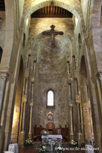 Intérieur de la basilique du Chancelier à Palerme